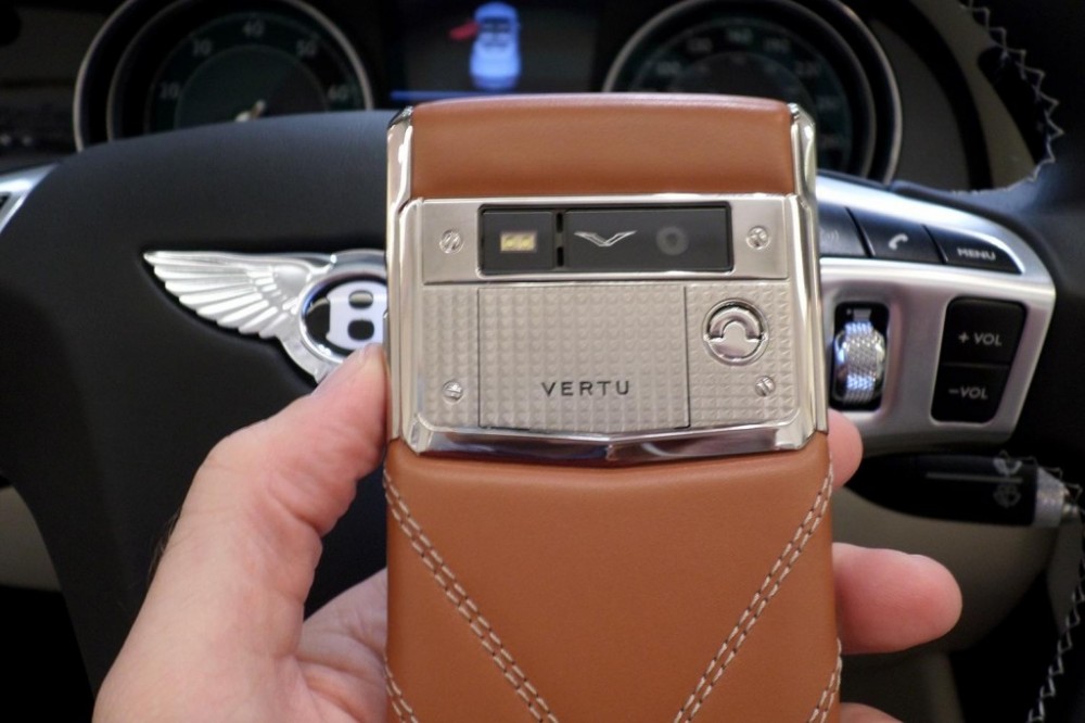 Ban Vertu Signature Touch Bentley Sieu Sang Tai TpHCM