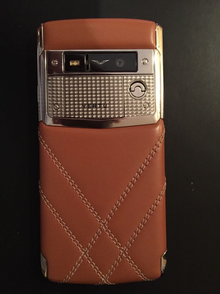 Ban Vertu Signature Touch Bentley Sieu Sang Tai TpHCM