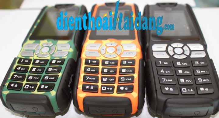 Dien thoai Landrover A8 pin khung 6000mAh chong va dap