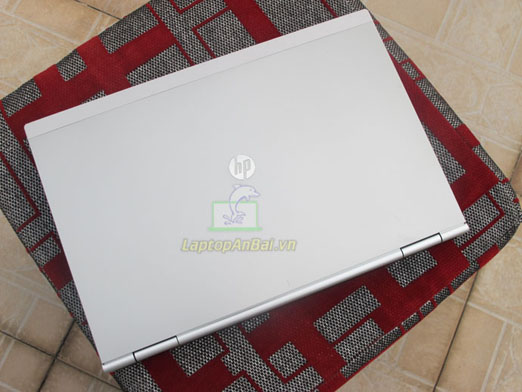 hp elitebook 8560p i7 2620M ram 4gb hdd 320 Gb