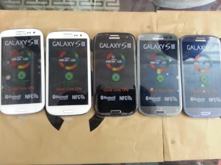 Khuyen mai lon Galaxy S4 S3 Note 2 iPhone 54S giam gia tu 45 den