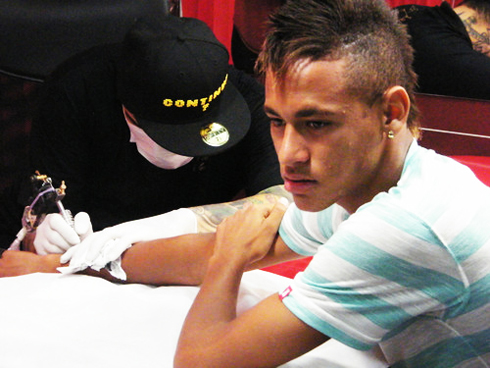 Nhung hinh xam cua Neymar