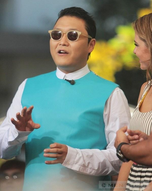 Style bat mat cua ngoi sao Gangnam Style PSY