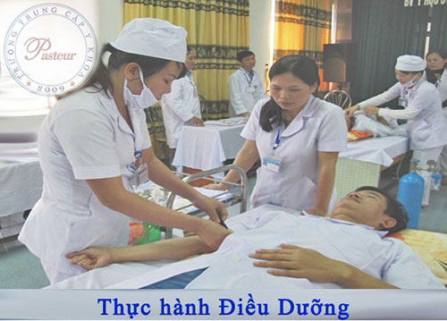 Tuyen sinh lien thong dai hoc dieu duong dao tao lop T7 CN