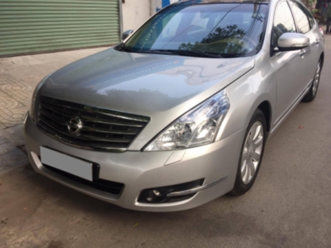 Muon len doi xe nen ban Nissan Teana 2009 gia 715 trieu