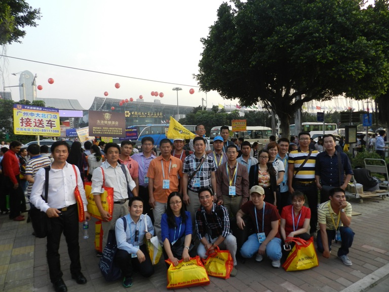 Tour hoi cho Canton Fair 122 tai Quang Chau Trung Quoc